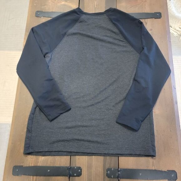 Orvis | Grey & Black Raglan Long Sleeve Tee Medium - Picture 3 of 6